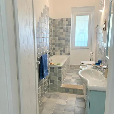 House Ilaria Topazio Apartment Olbia